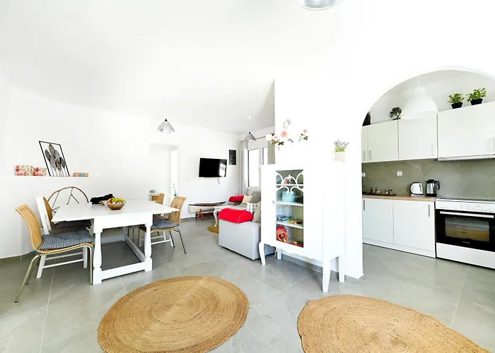 Anchor شقة ترولو